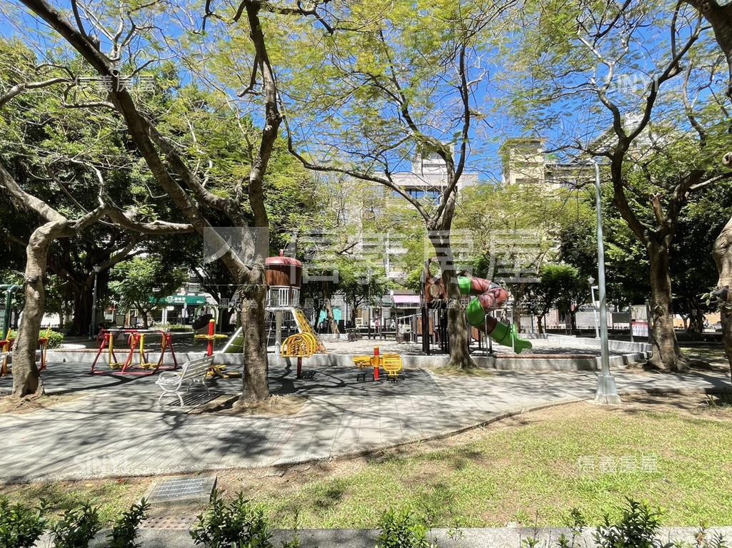 雙併電梯華廈套房房屋室內格局與周邊環境