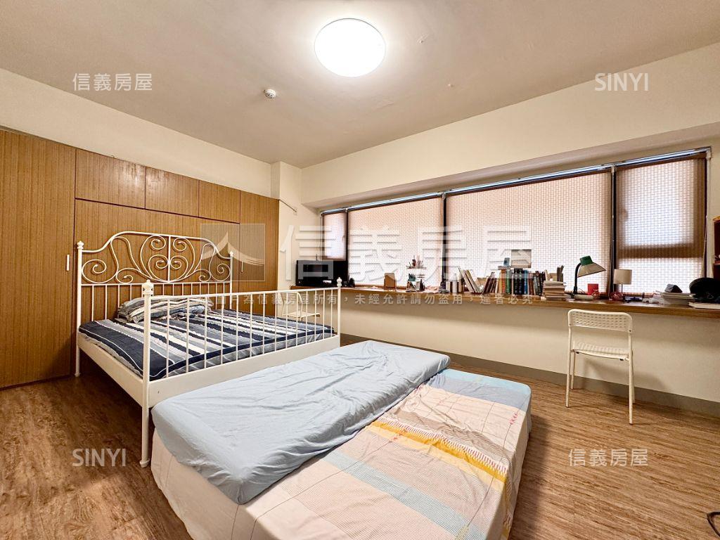 近巨蛋文藝咖啡店面房屋室內格局與周邊環境