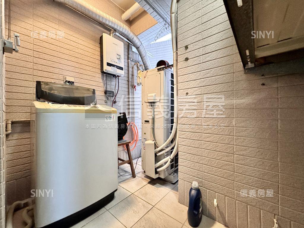 近巨蛋文藝咖啡店面房屋室內格局與周邊環境