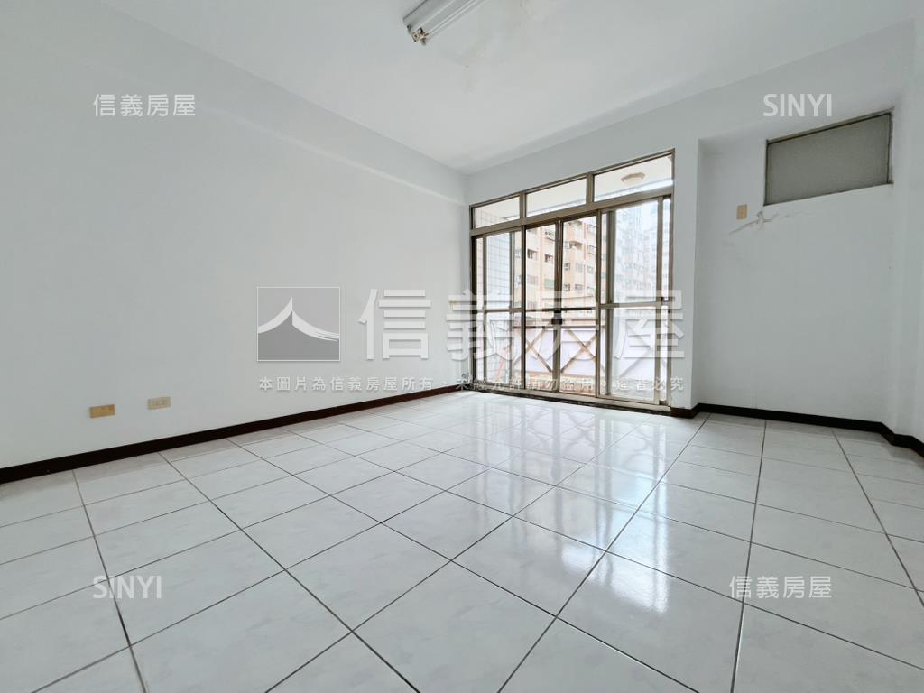 近捷運４層樓金透店！房屋室內格局與周邊環境