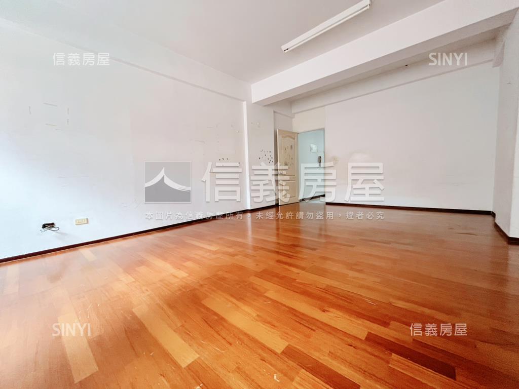 近捷運４層樓金透店！房屋室內格局與周邊環境