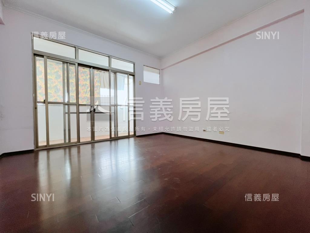 近捷運４層樓金透店！房屋室內格局與周邊環境