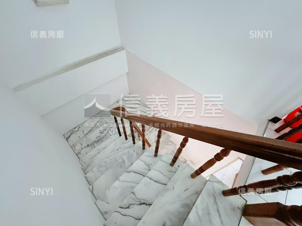 近捷運４層樓金透店！房屋室內格局與周邊環境