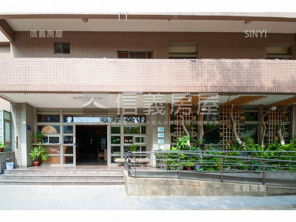 近秋紅谷★稀有美妝兩房房屋室內格局與周邊環境