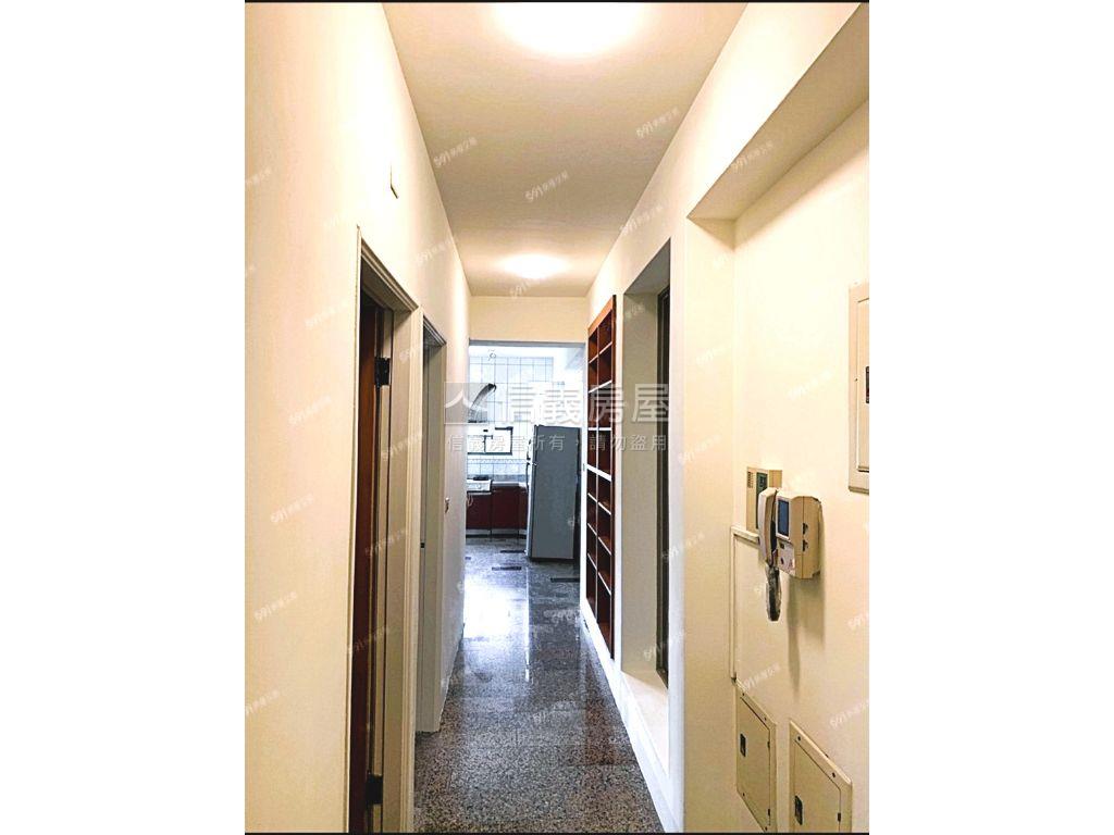 低總價健身公寓１＋４房房屋室內格局與周邊環境