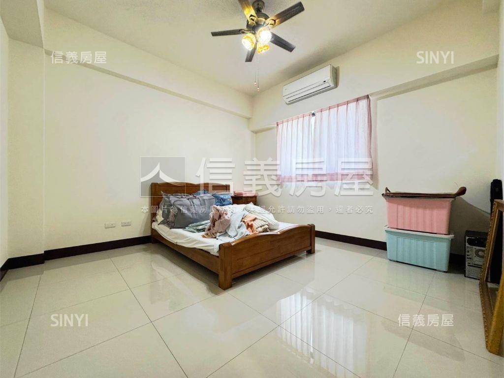 正面公園霸氣雙車美透房屋室內格局與周邊環境