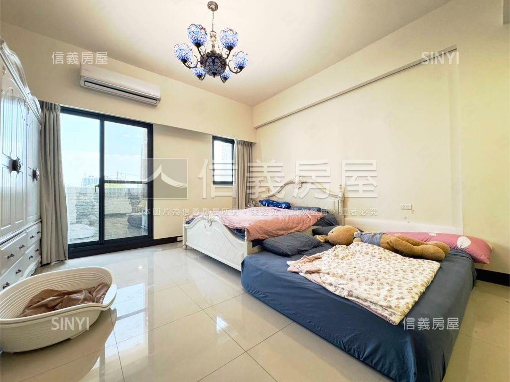 正面公園霸氣雙車美透房屋室內格局與周邊環境