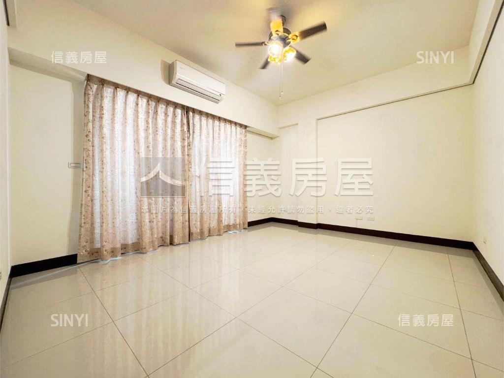 正面公園霸氣雙車美透房屋室內格局與周邊環境