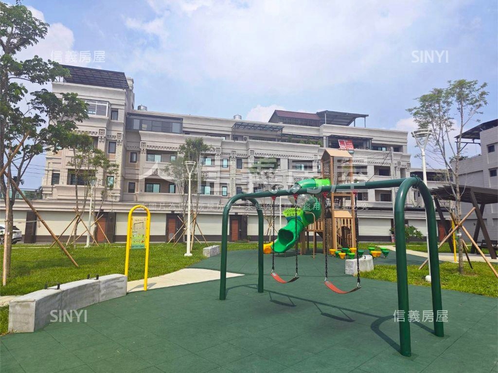 正面公園霸氣雙車美透房屋室內格局與周邊環境