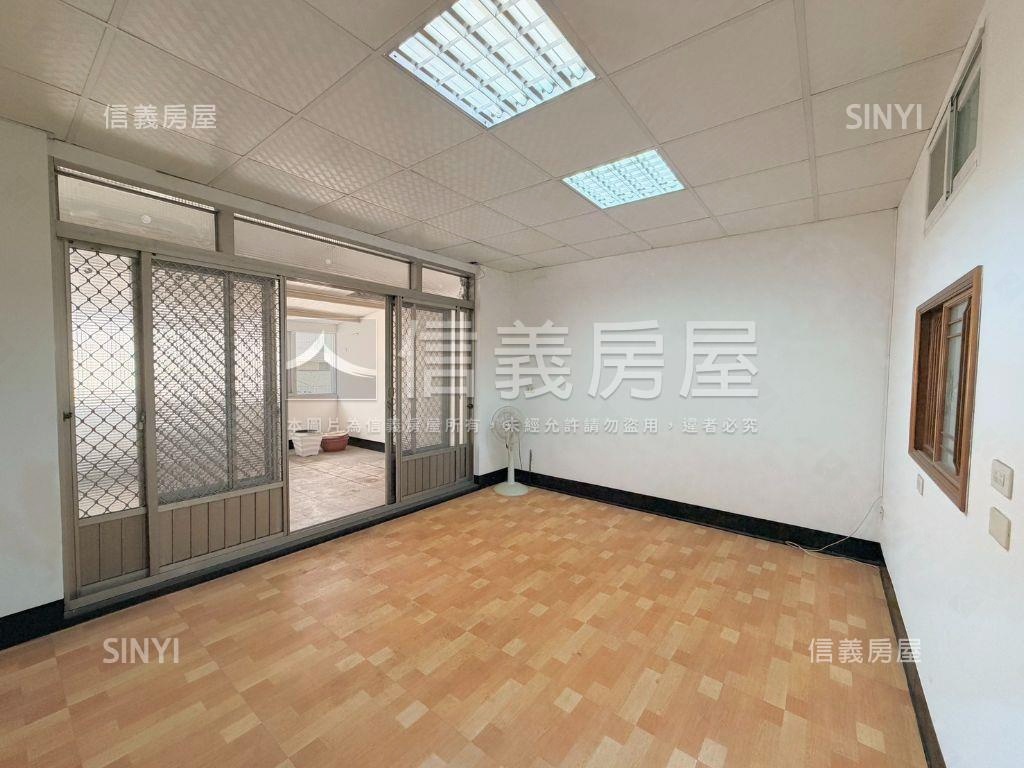 建國二路人潮吃市黃金店面房屋室內格局與周邊環境