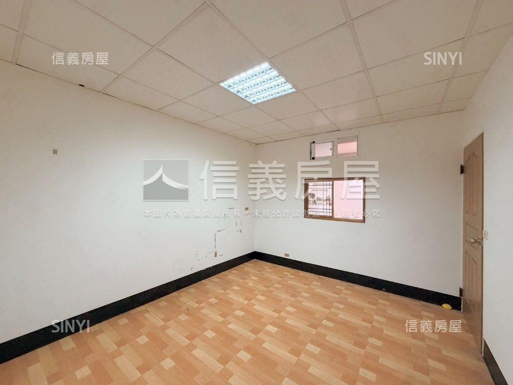 建國二路人潮吃市黃金店面房屋室內格局與周邊環境