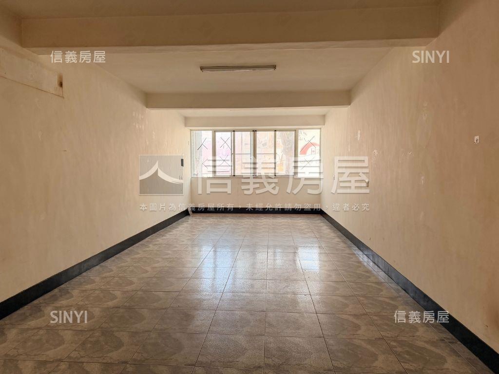 建國二路人潮吃市黃金店面房屋室內格局與周邊環境