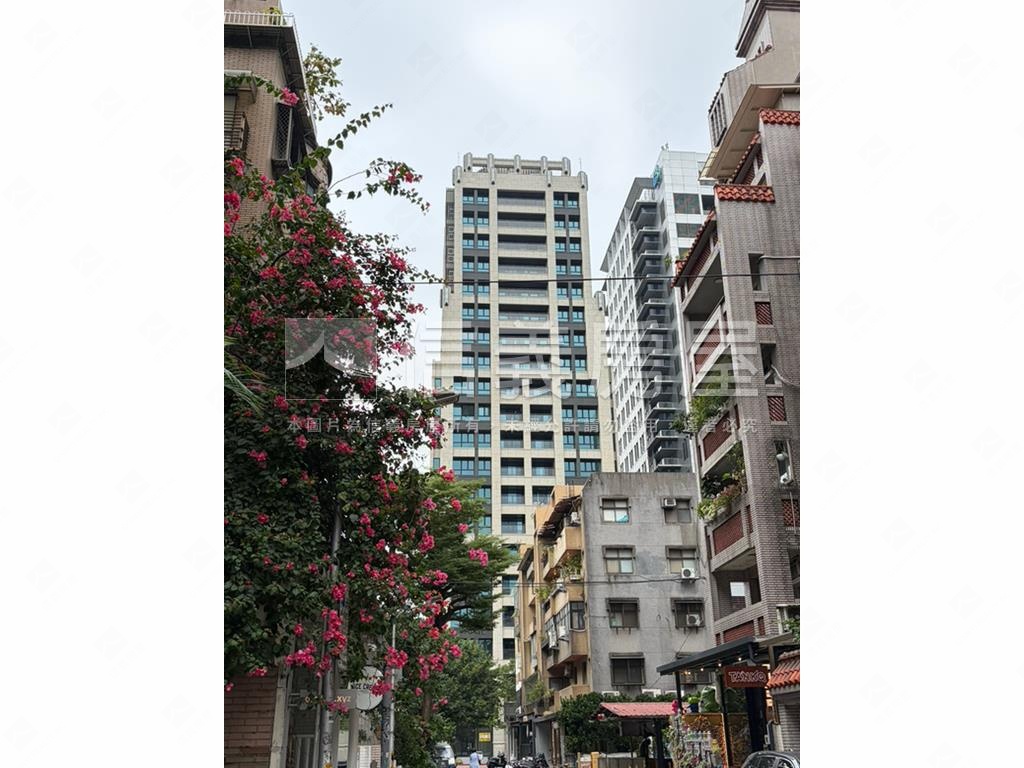 富邦藝樹１０１天際線景觀房屋室內格局與周邊環境