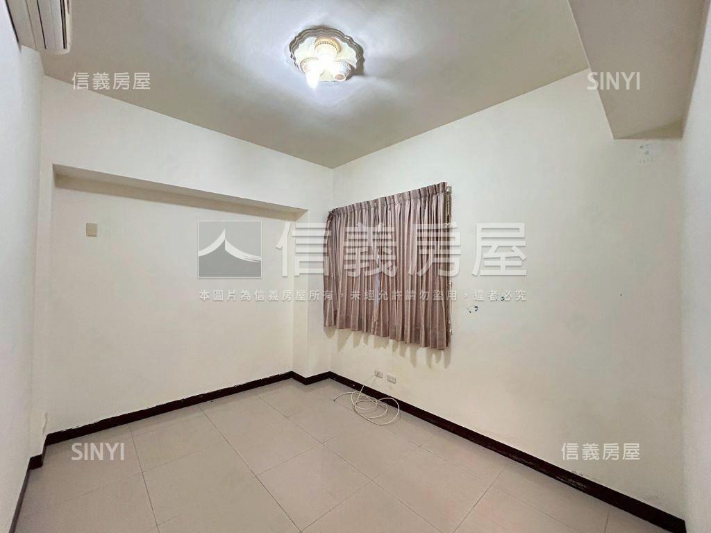 稀有釋出大四房電梯邊間房屋室內格局與周邊環境