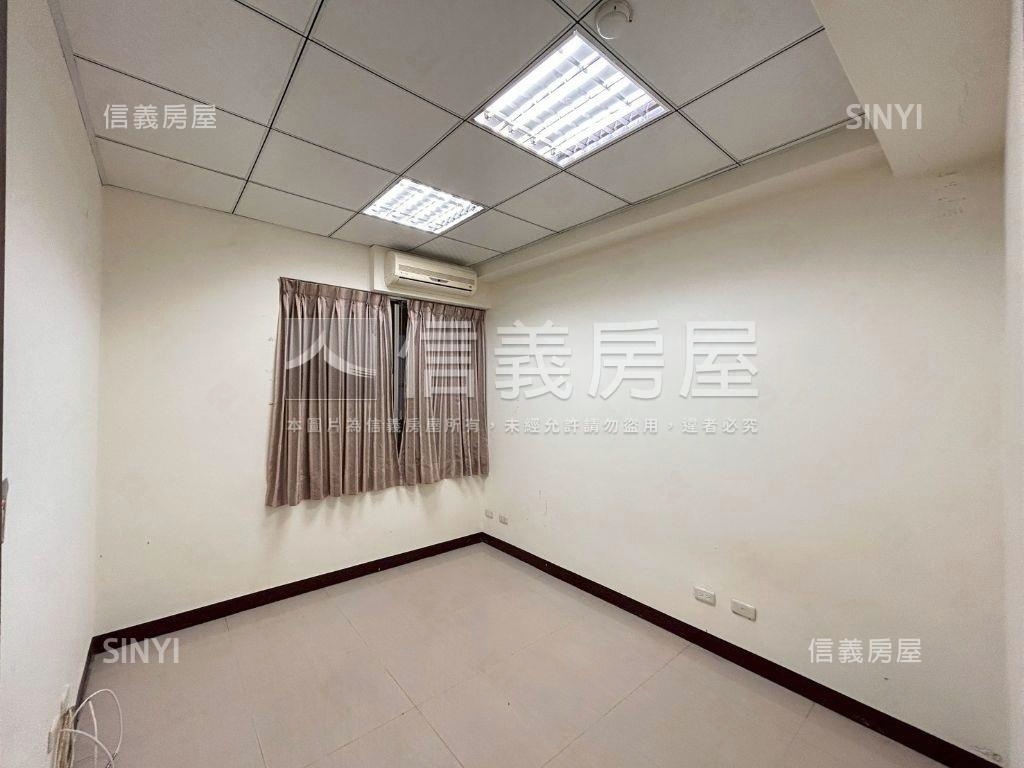 稀有釋出大四房電梯邊間房屋室內格局與周邊環境