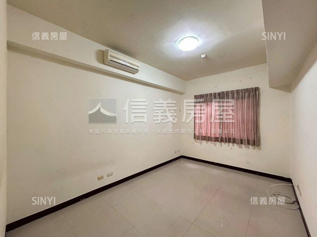 稀有釋出大四房電梯邊間房屋室內格局與周邊環境