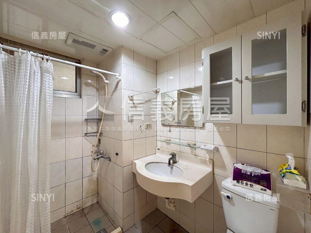 稀有釋出大四房電梯邊間房屋室內格局與周邊環境