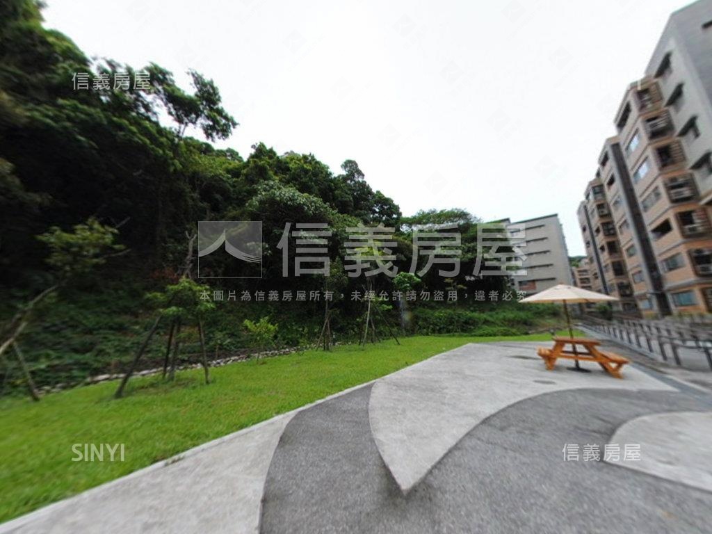 稀有釋出大四房電梯邊間房屋室內格局與周邊環境