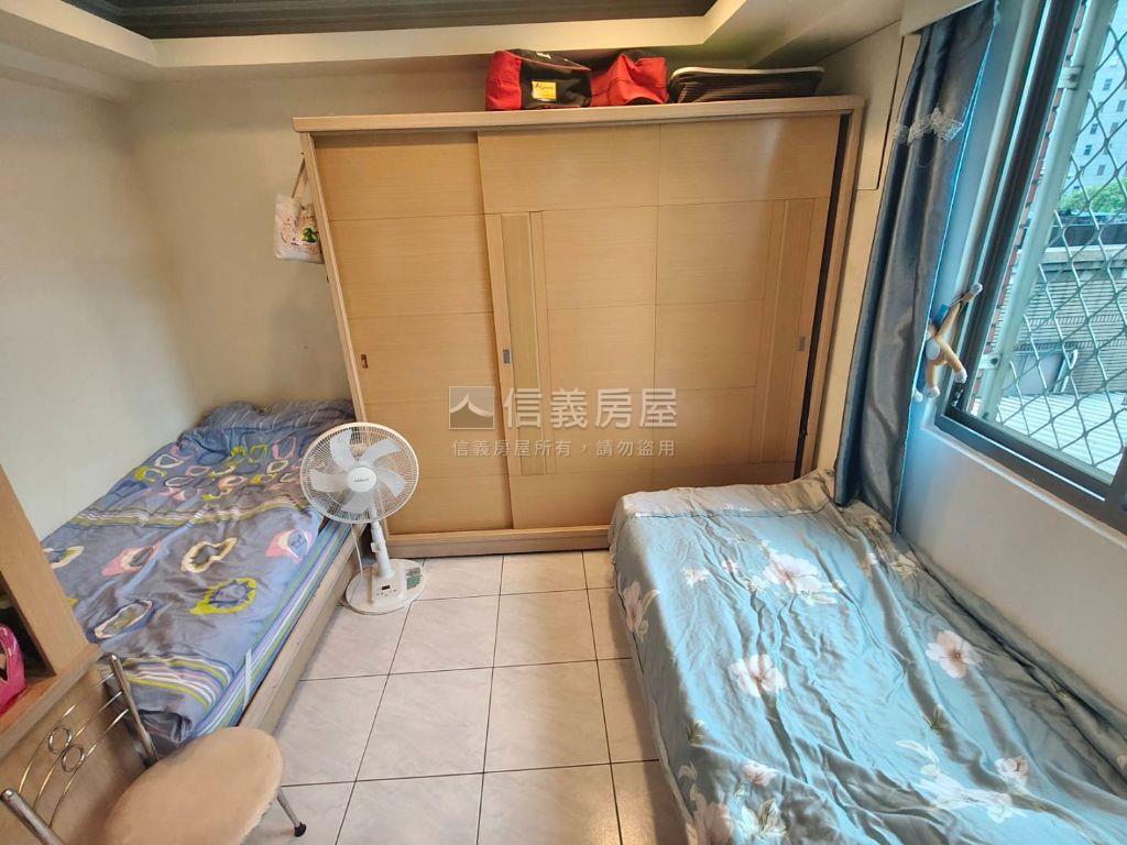 山景近雙捷運明亮三房房屋室內格局與周邊環境