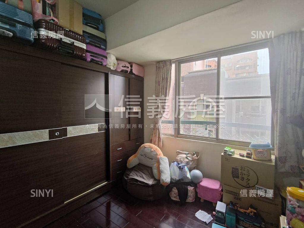 售．高人一等高樓四房車位房屋室內格局與周邊環境