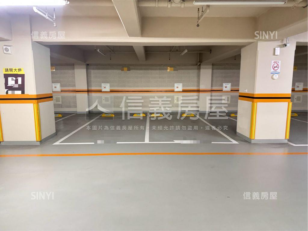 天匯大器挑高綠意雙車位房屋室內格局與周邊環境