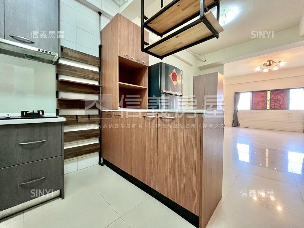 未來鄰近星巴克麥當勞金店房屋室內格局與周邊環境