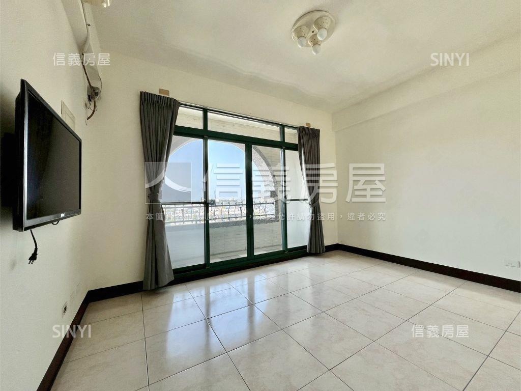 未來鄰近星巴克麥當勞金店房屋室內格局與周邊環境