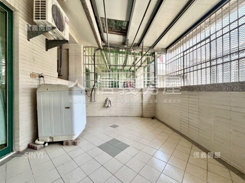 未來鄰近星巴克麥當勞金店房屋室內格局與周邊環境