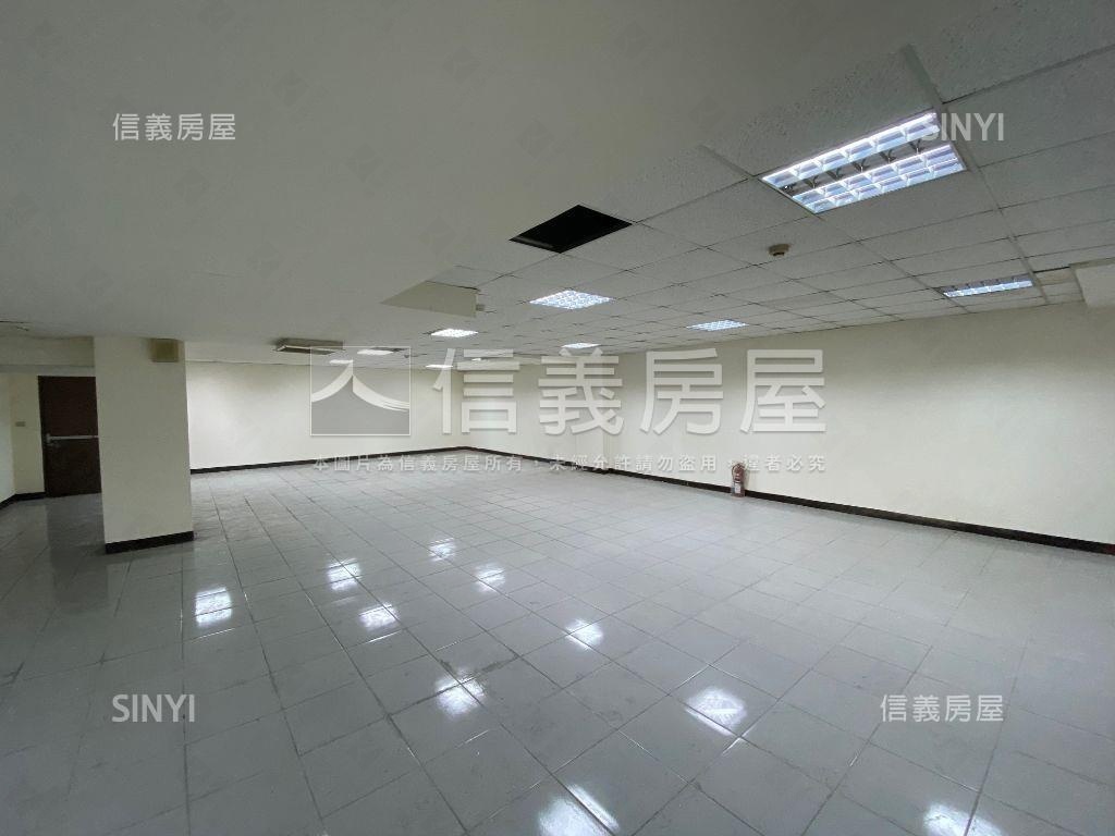 正圓通路穩定收租金店房屋室內格局與周邊環境