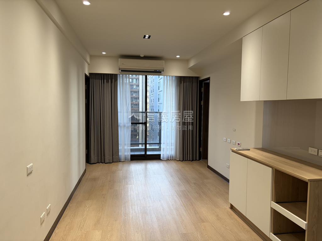 國王三房裝潢美屋房屋室內格局與周邊環境