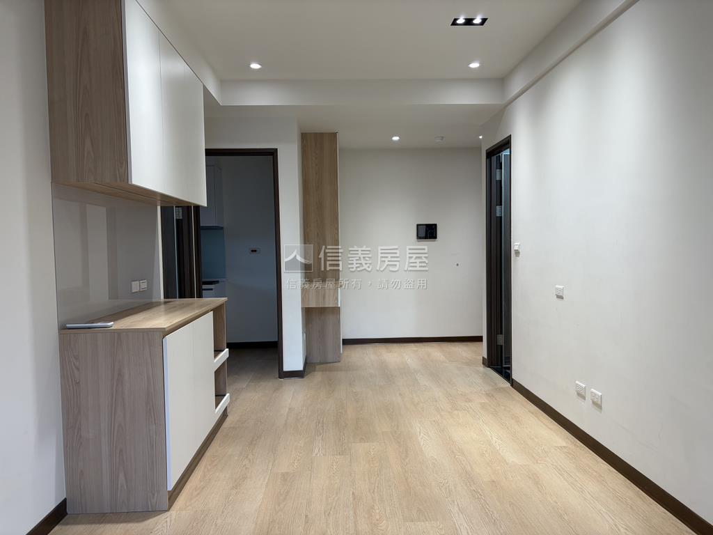 國王三房裝潢美屋房屋室內格局與周邊環境