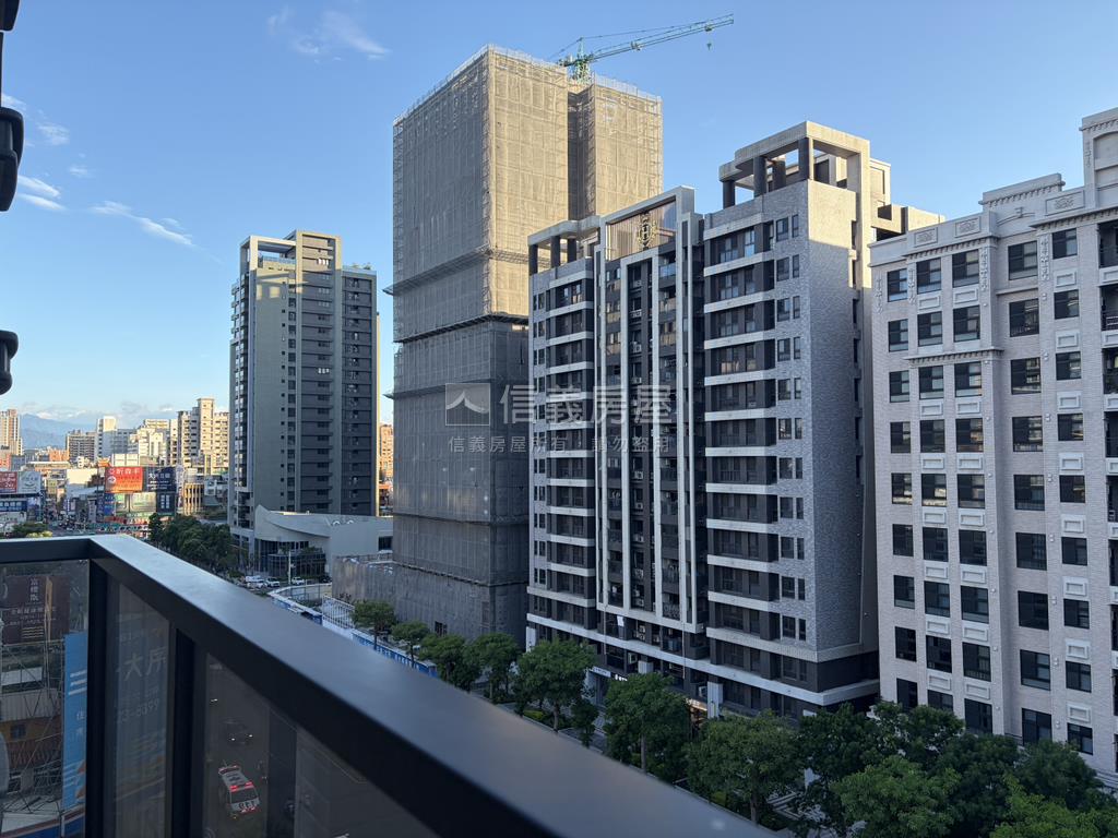 國王三房裝潢美屋房屋室內格局與周邊環境