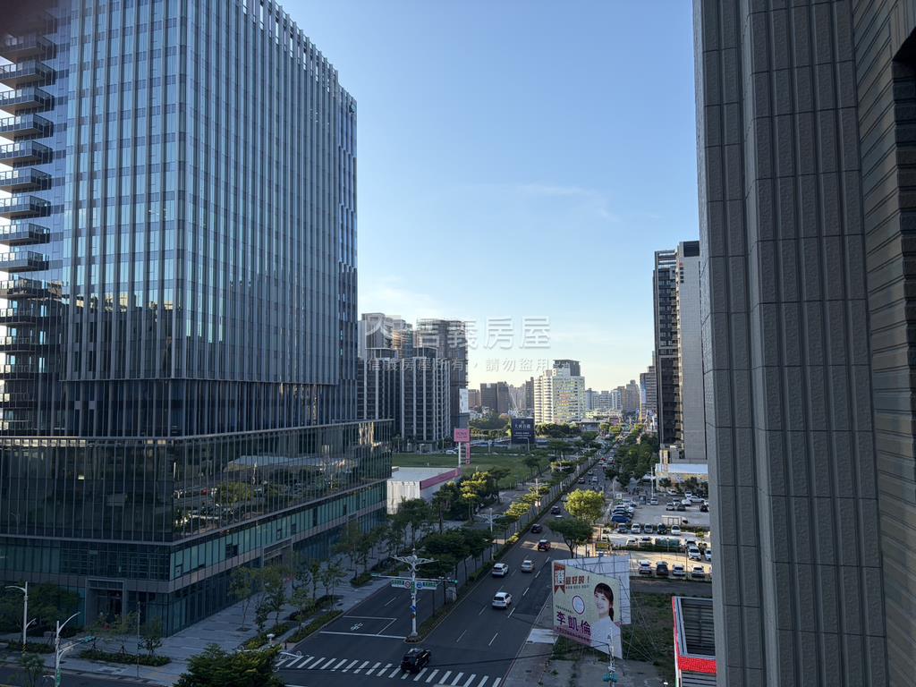 國王三房裝潢美屋房屋室內格局與周邊環境