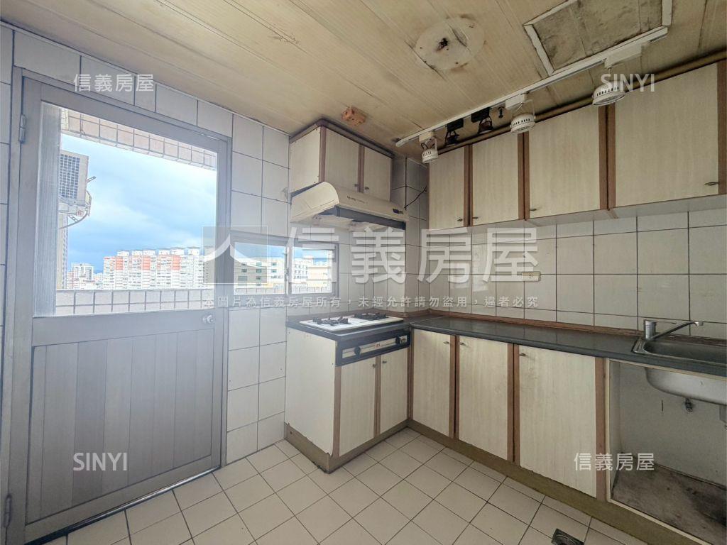 龍之鄉低總價學區三房房屋室內格局與周邊環境
