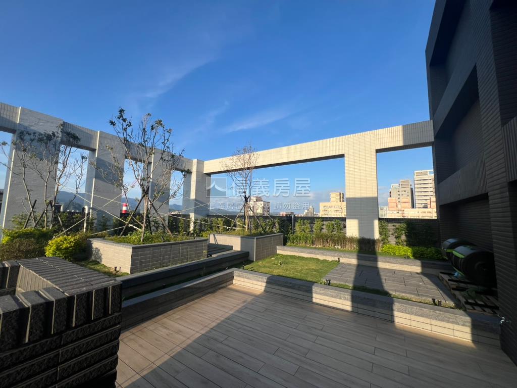 御織間稀有邊間高樓兩房房屋室內格局與周邊環境