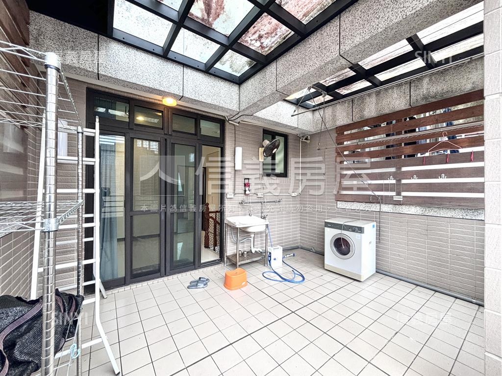 獨棟車庫透天有管理房屋室內格局與周邊環境