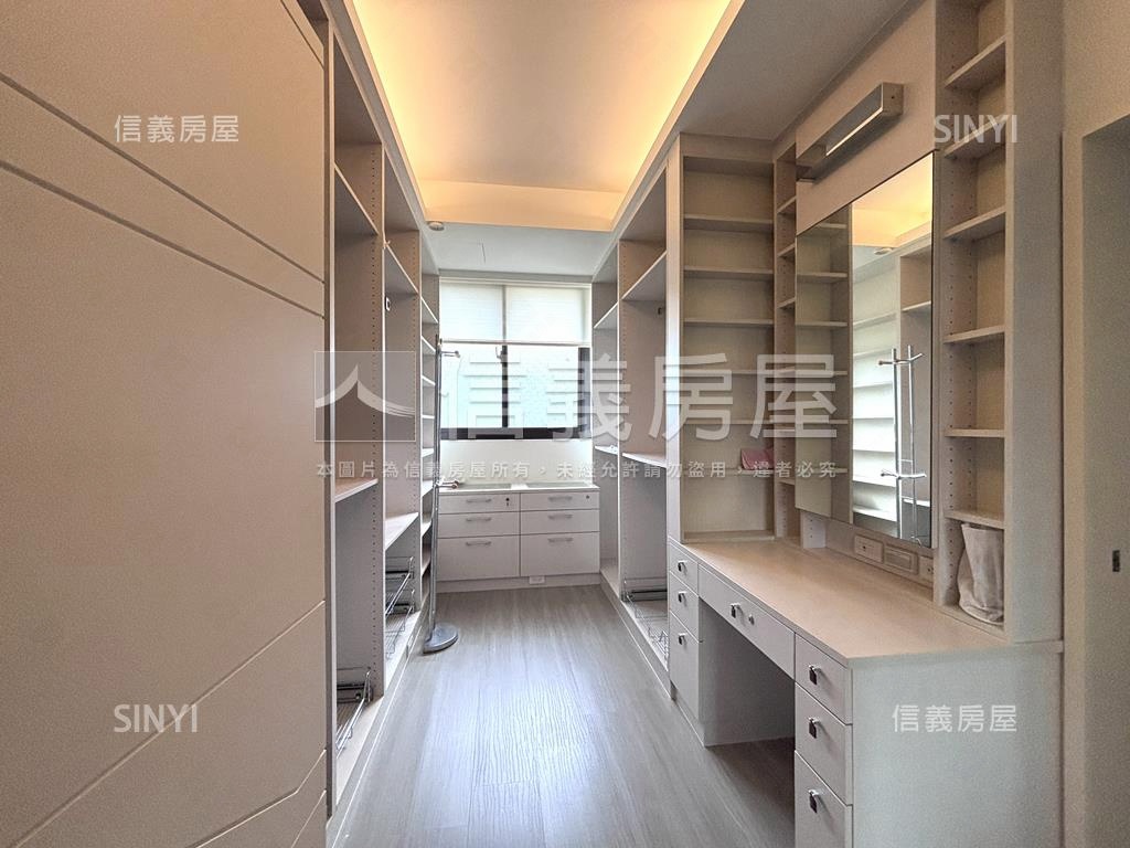 獨棟車庫透天有管理房屋室內格局與周邊環境