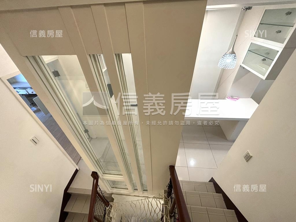 獨棟車庫透天有管理房屋室內格局與周邊環境