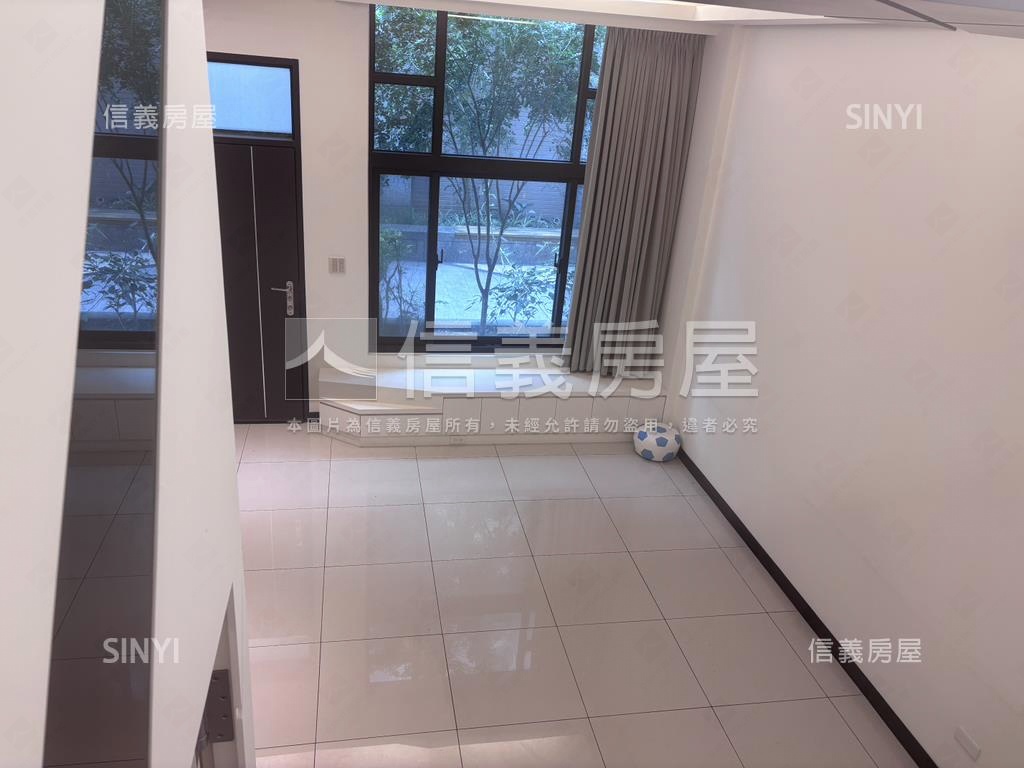 獨棟車庫透天有管理房屋室內格局與周邊環境