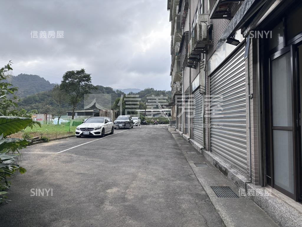 獨棟車庫透天有管理房屋室內格局與周邊環境