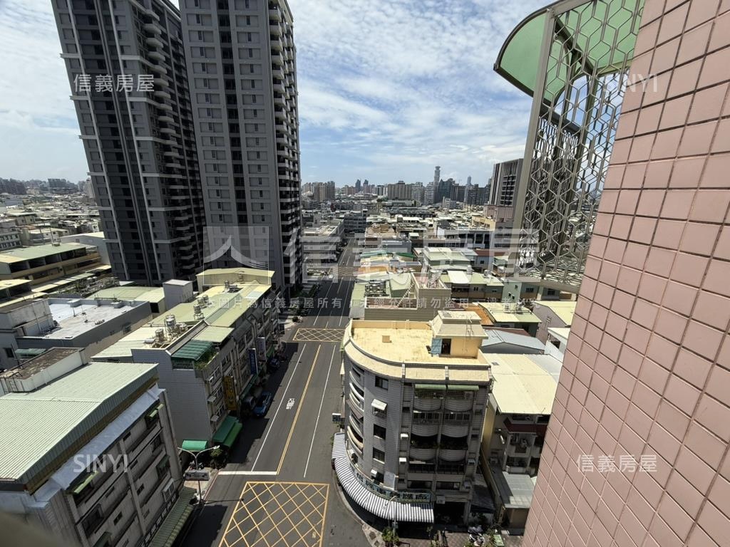 雲曜鼎中美三房平車房屋室內格局與周邊環境