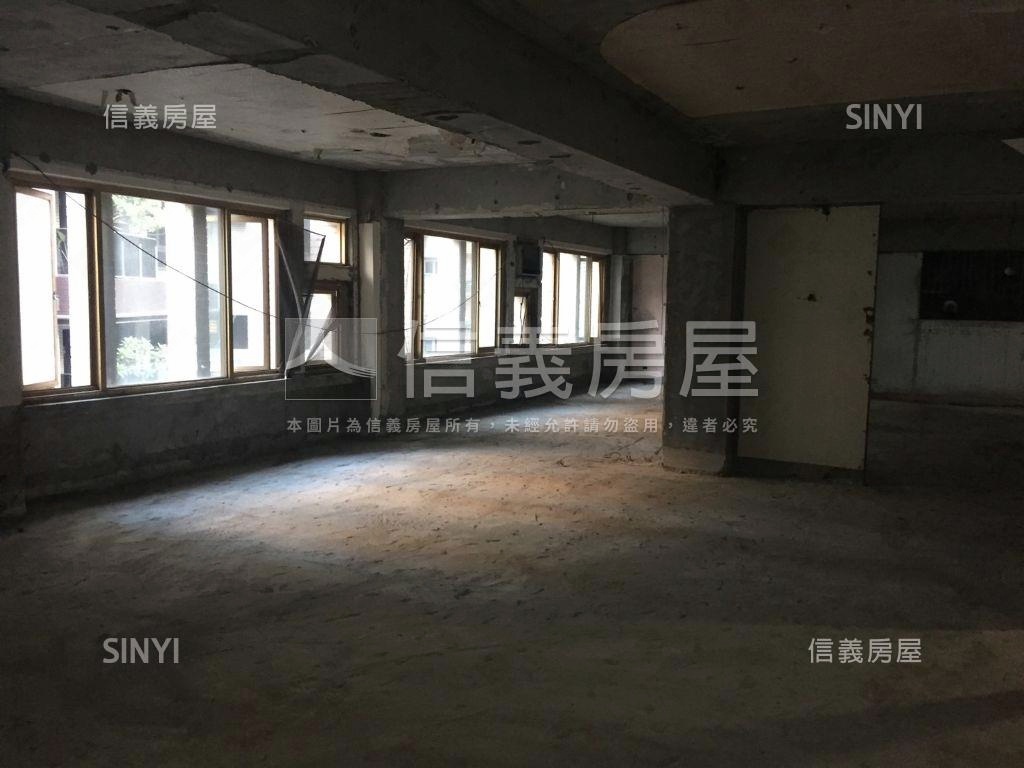 天水大空間毛胚可住可辦房屋室內格局與周邊環境