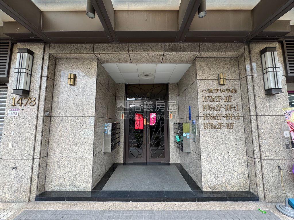樂活市．頂樓明亮兩房車位房屋室內格局與周邊環境