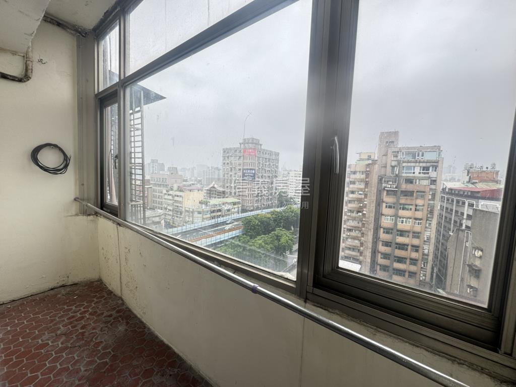 中山國小美屋有陽台房屋室內格局與周邊環境