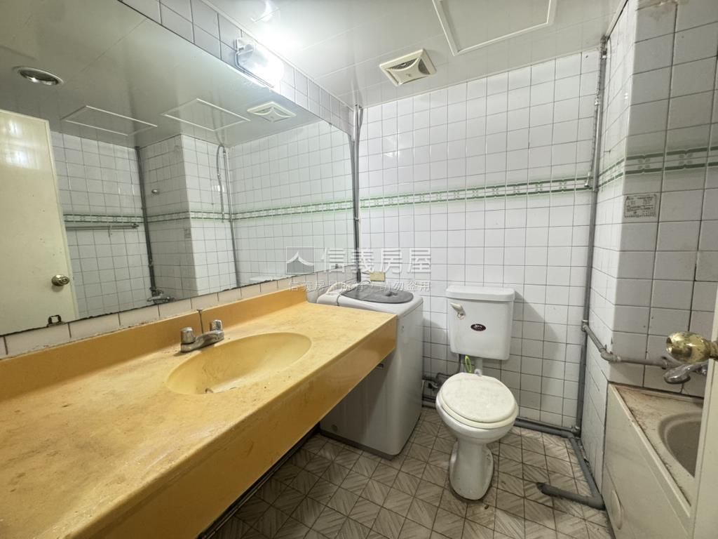 中山國小美屋有陽台房屋室內格局與周邊環境