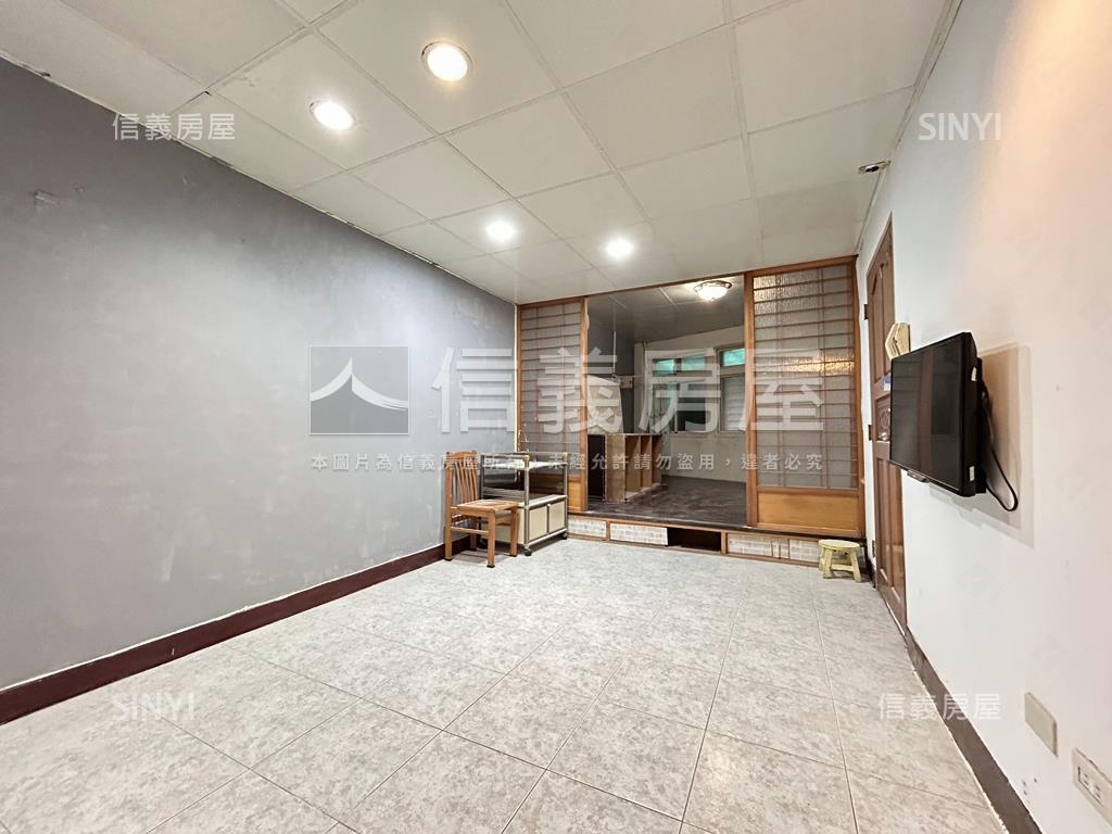 捷運美宅公寓２樓房屋室內格局與周邊環境