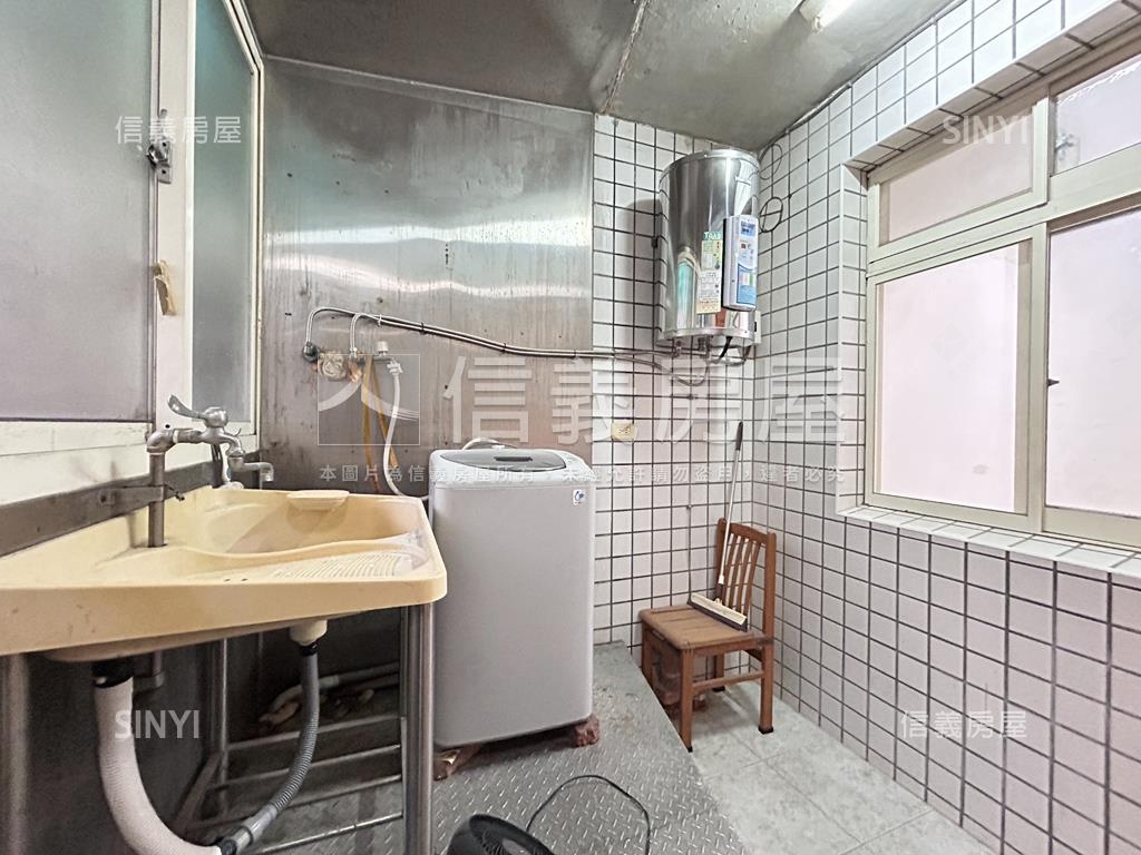 捷運美宅公寓２樓房屋室內格局與周邊環境
