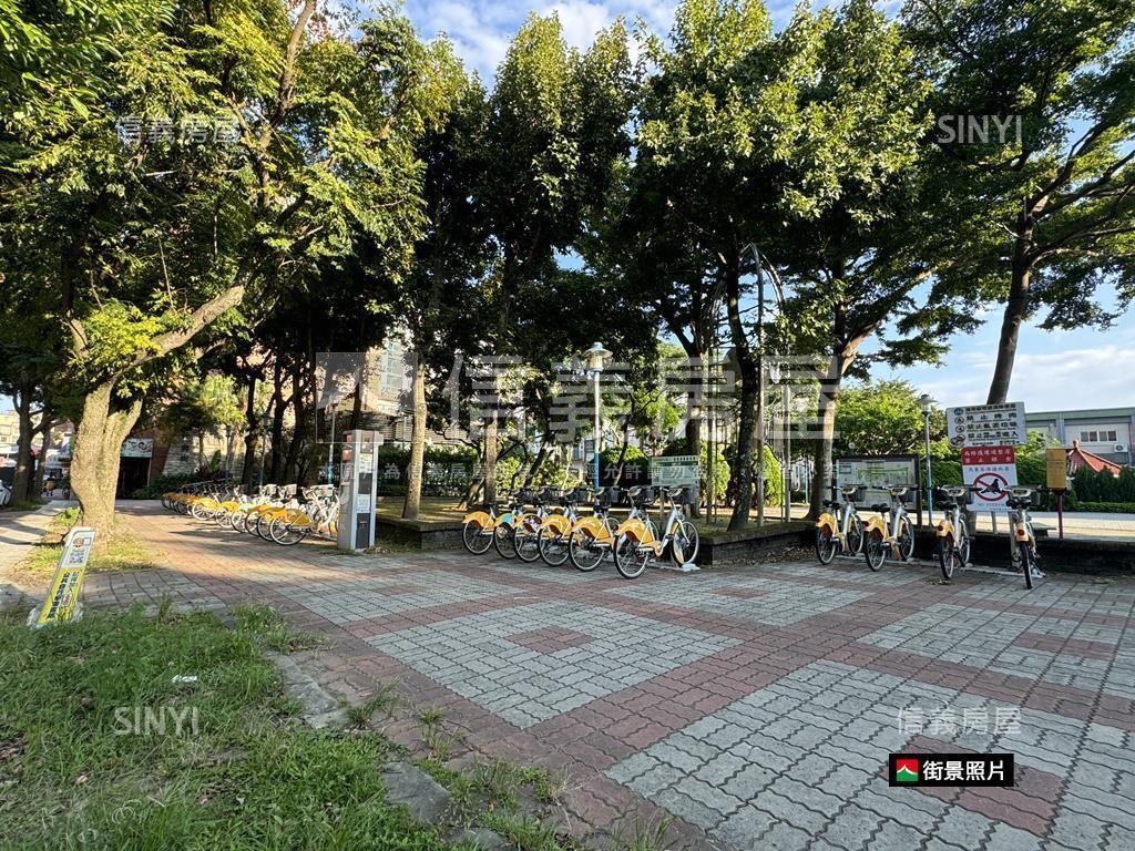 Ａ８學區挑高店面附車位房屋室內格局與周邊環境