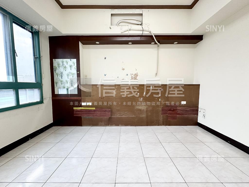 榮總商圈四房車位陽台進出房屋室內格局與周邊環境