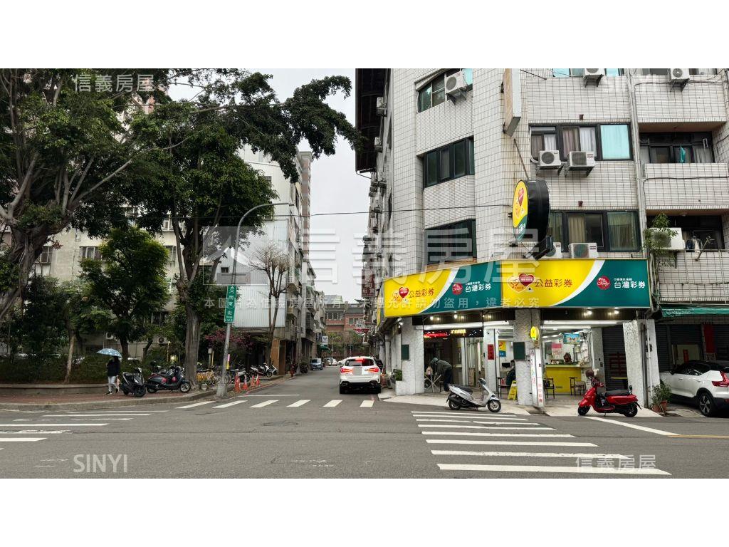 投報佳收租頂樓公寓房屋室內格局與周邊環境